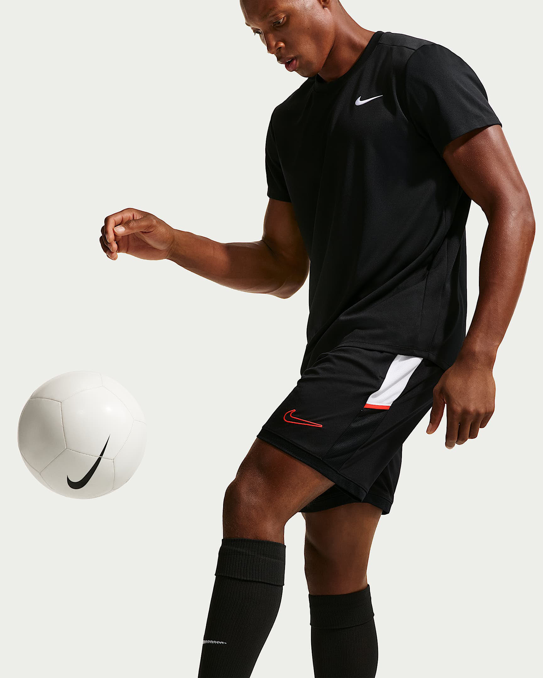 Nike Academy Nike Dri-FIT Fußballshorts für Herren