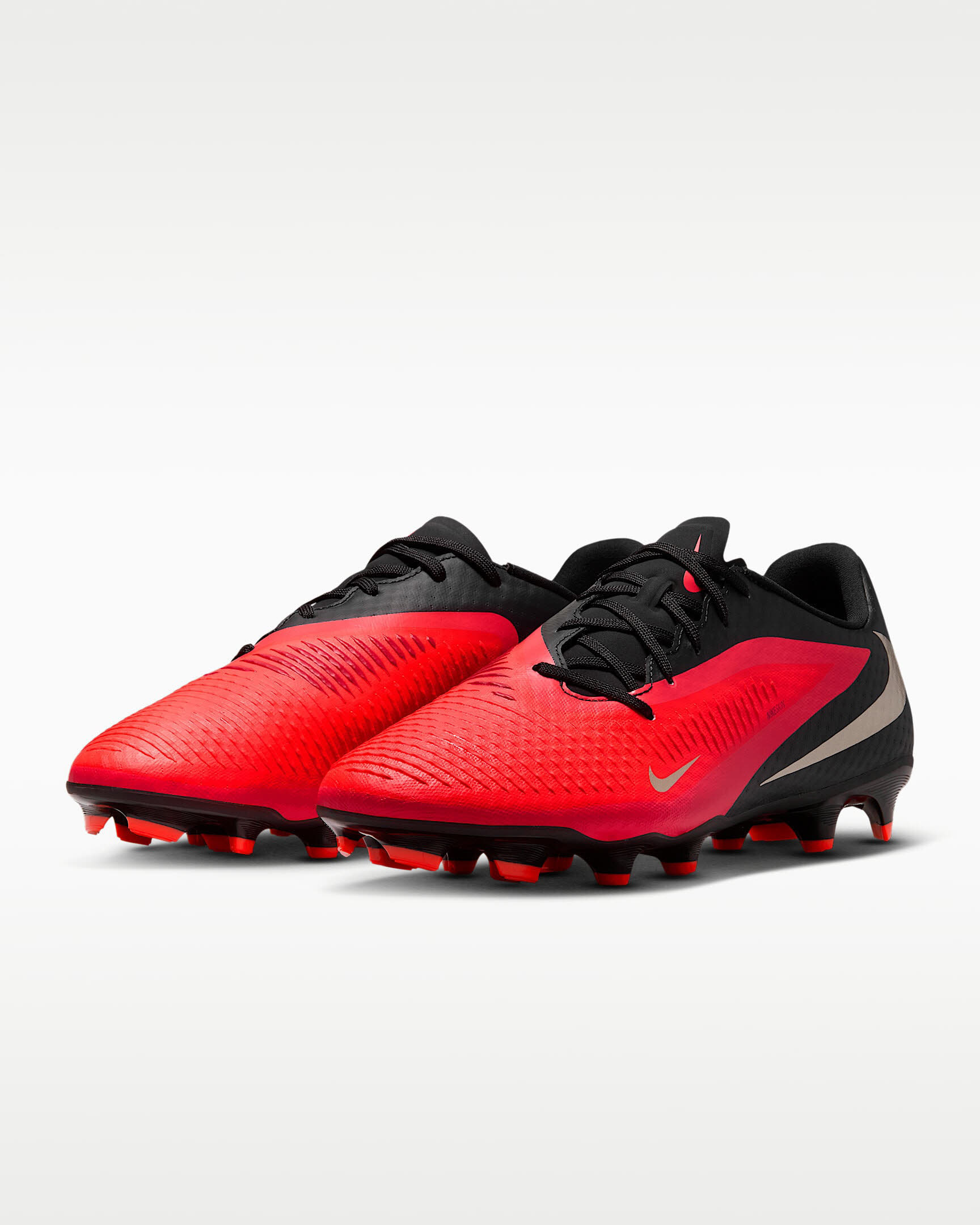 Nike Phantom 6 Low Academy Fußballschuh für verschiedene Böden