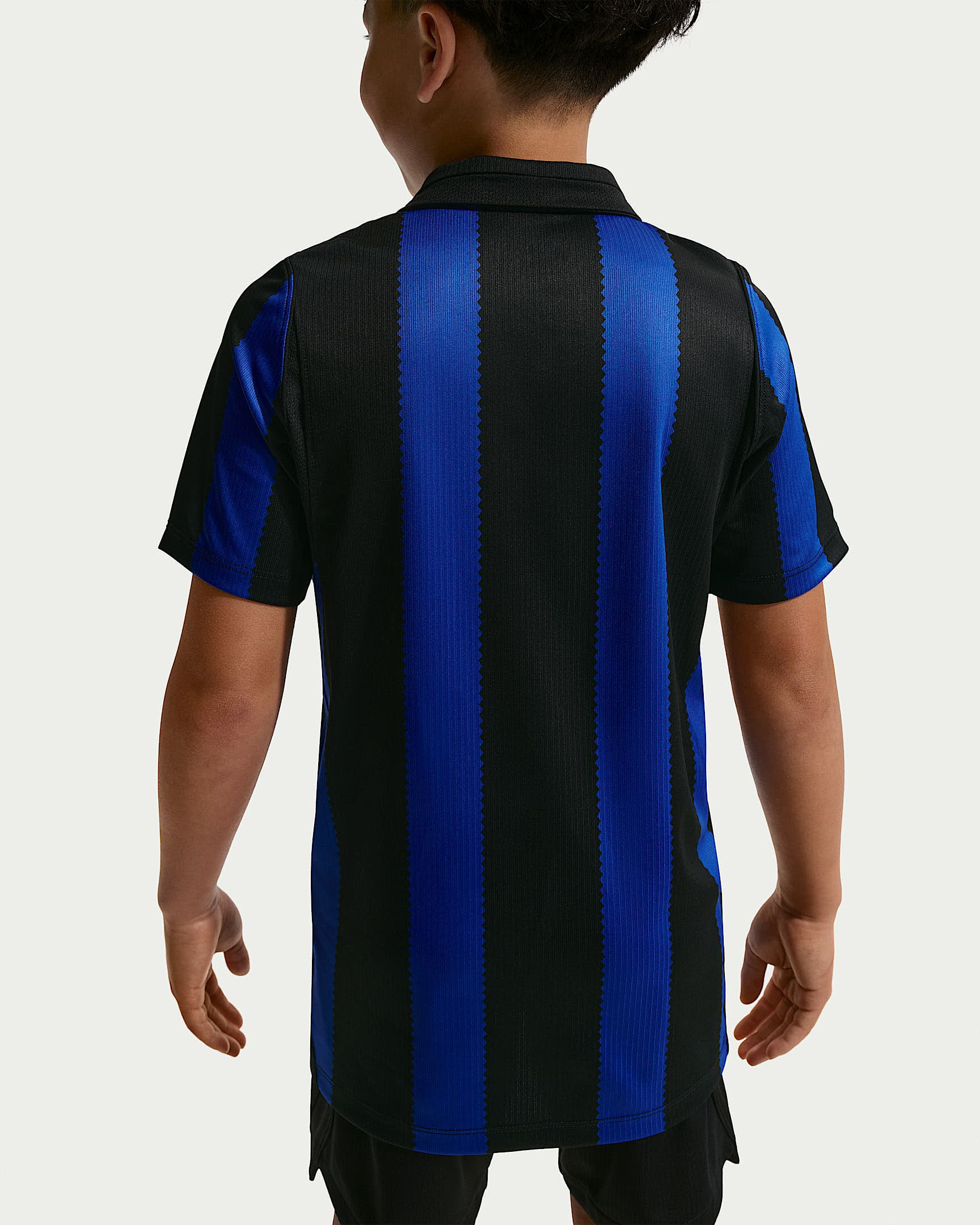 Inter Mailand 2026/27 Stadium Home Nike Dri-FIT Replika-Fußballtrikot (ältere Kinder)