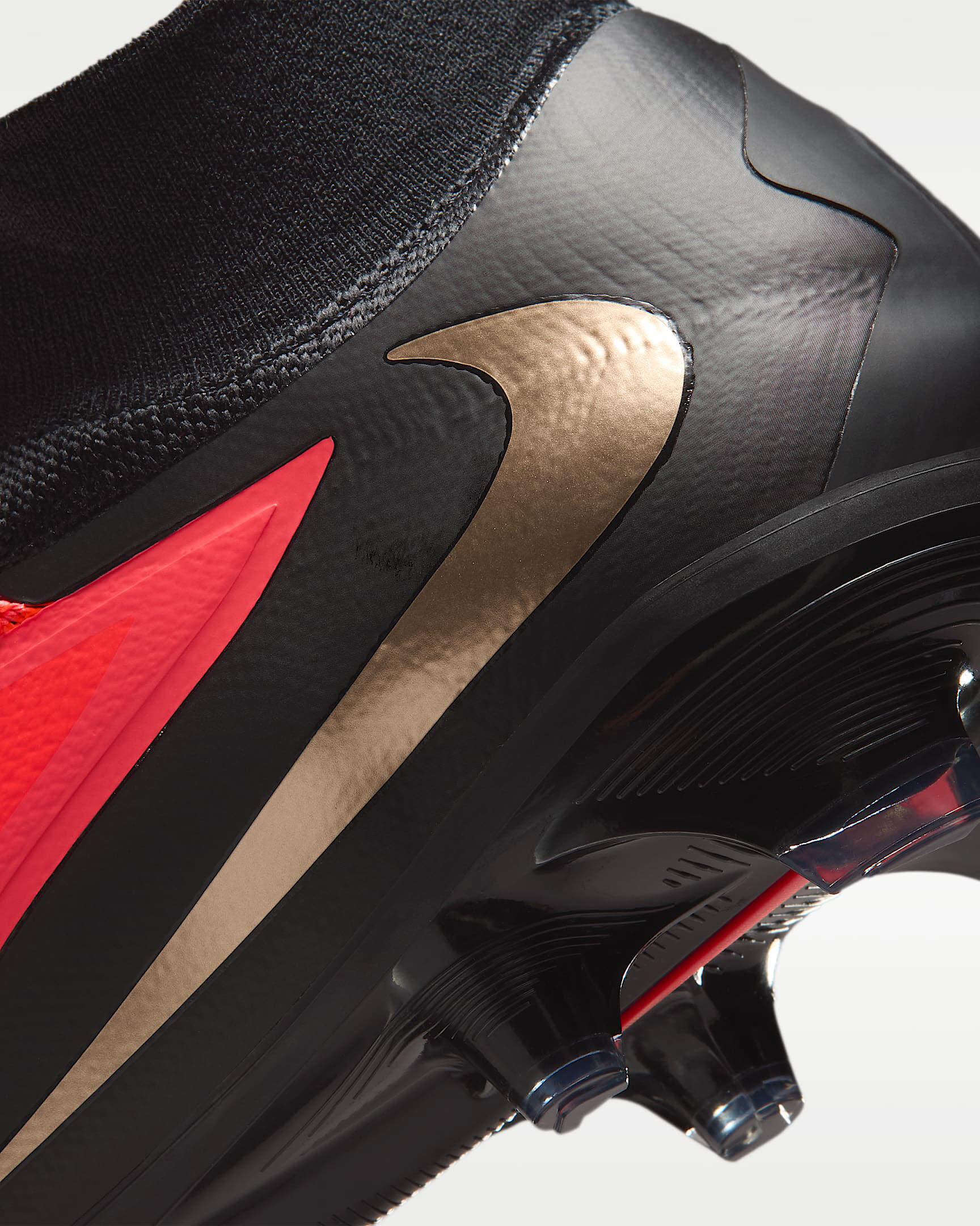 Nike Phantom 6 High Pro Fußballschuh für normalen Rasen