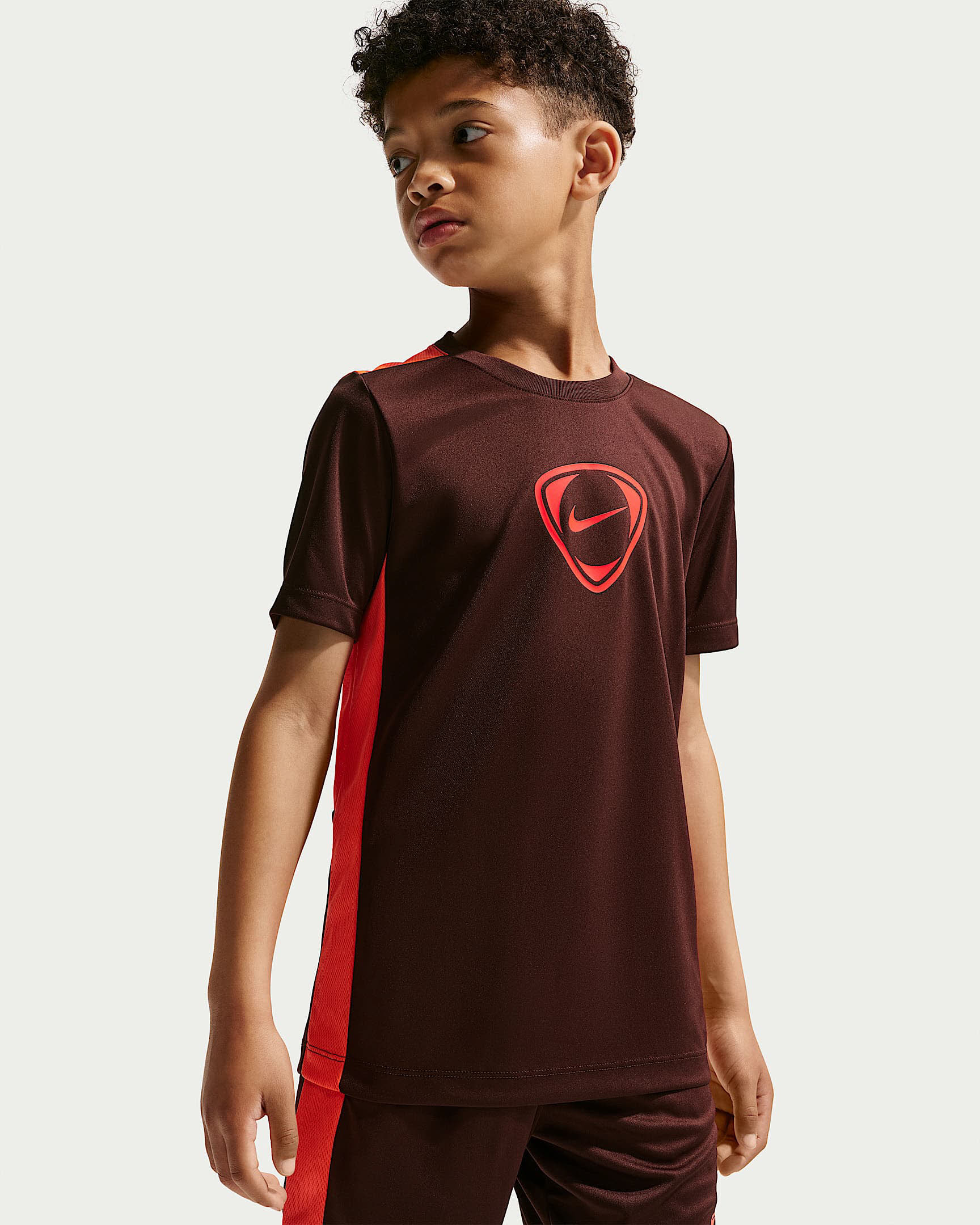 Nike Academy+ Dri-FIT Kurzarm-Fußballoberteil (ältere Kinder)