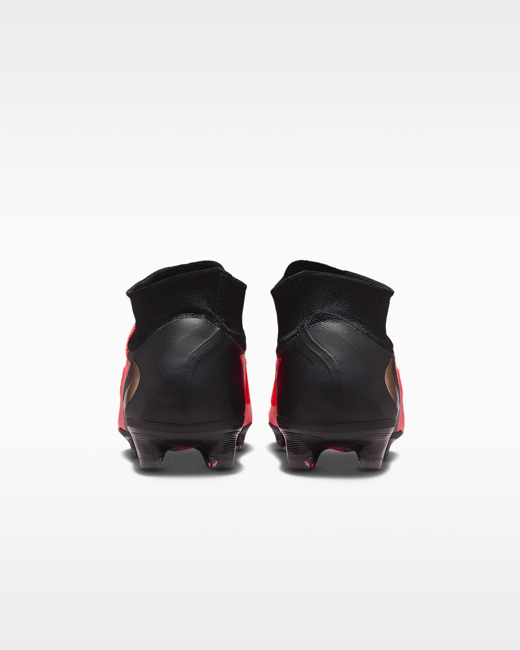 Nike Phantom 6 High Pro Fußballschuh für normalen Rasen