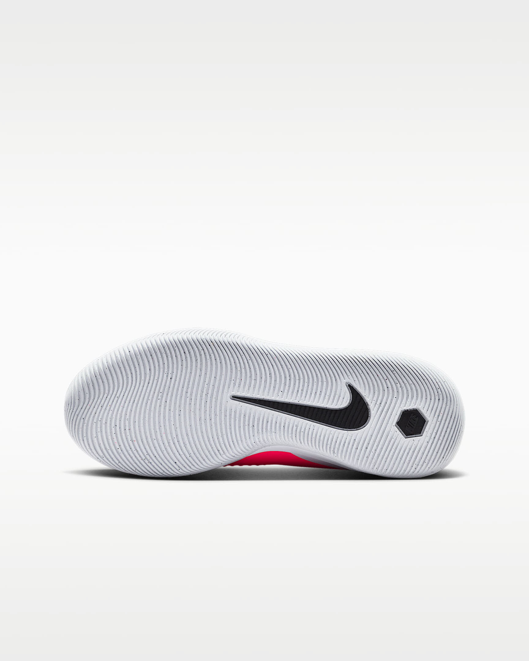 Nike Jr. Phantom 6 Low Academy Fußballschuh für Hallen- und Hartplätze (ältere Kinder)