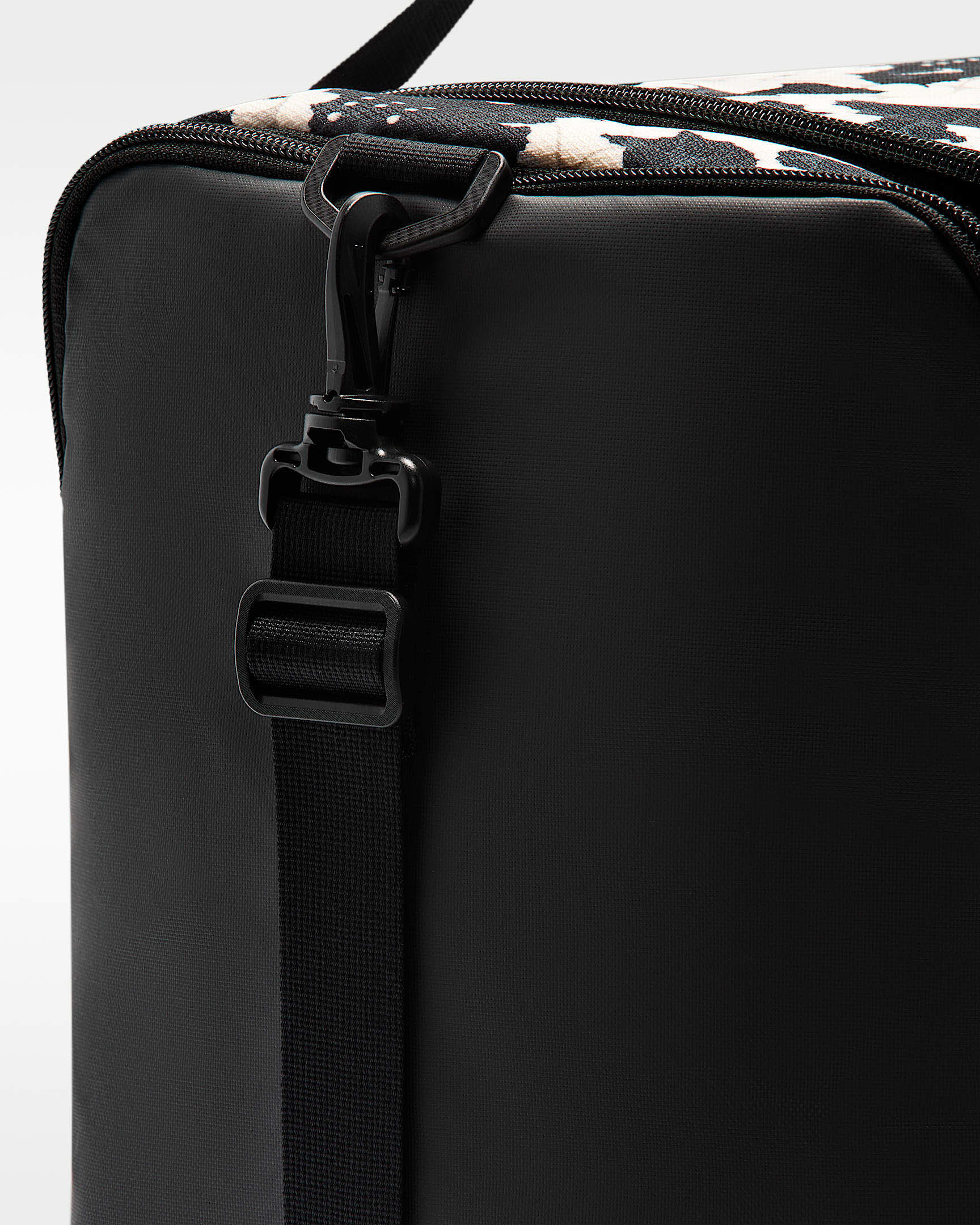 Nike Brasilia Sporttasche (Klein, 41 l)