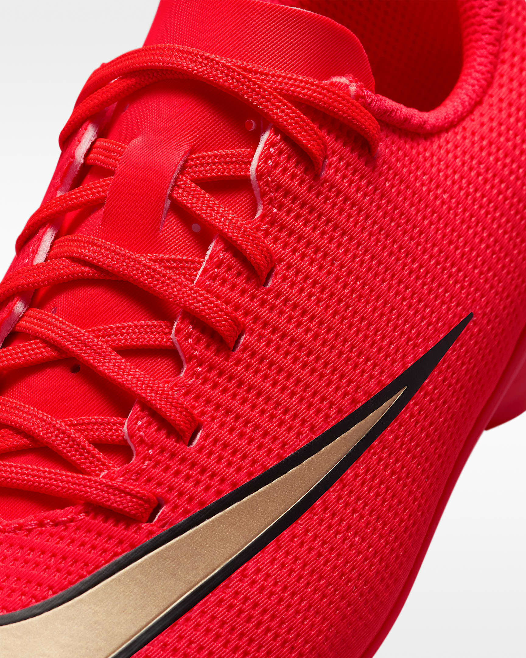 Nike Jr. Mercurial Vapor 17 Club Low-Top-Fußballschuh für verschiedene Böden für jüngere Kinder