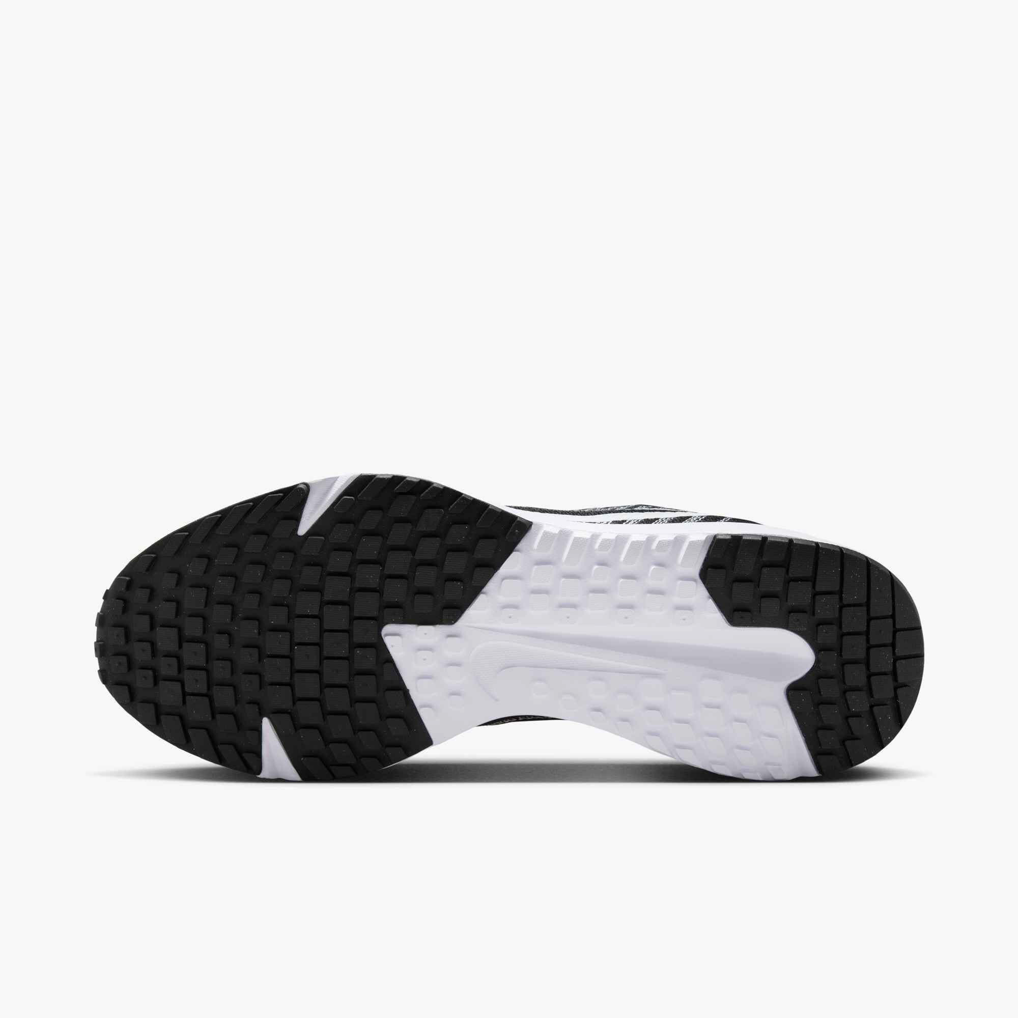 NIKE RUN DEFY