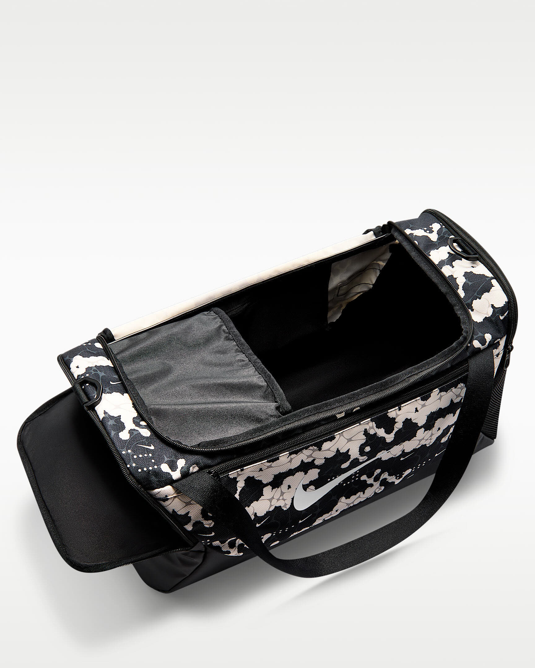 Nike Brasilia Sporttasche (Klein, 41 l)