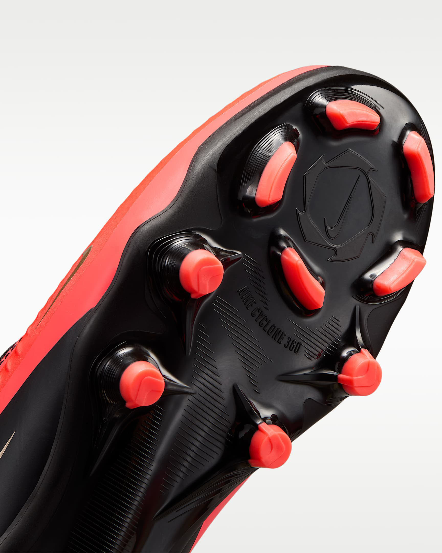 Nike Jr. Phantom 6 High Academy Fußballschuh für verschiedene Böden für ältere Kinder