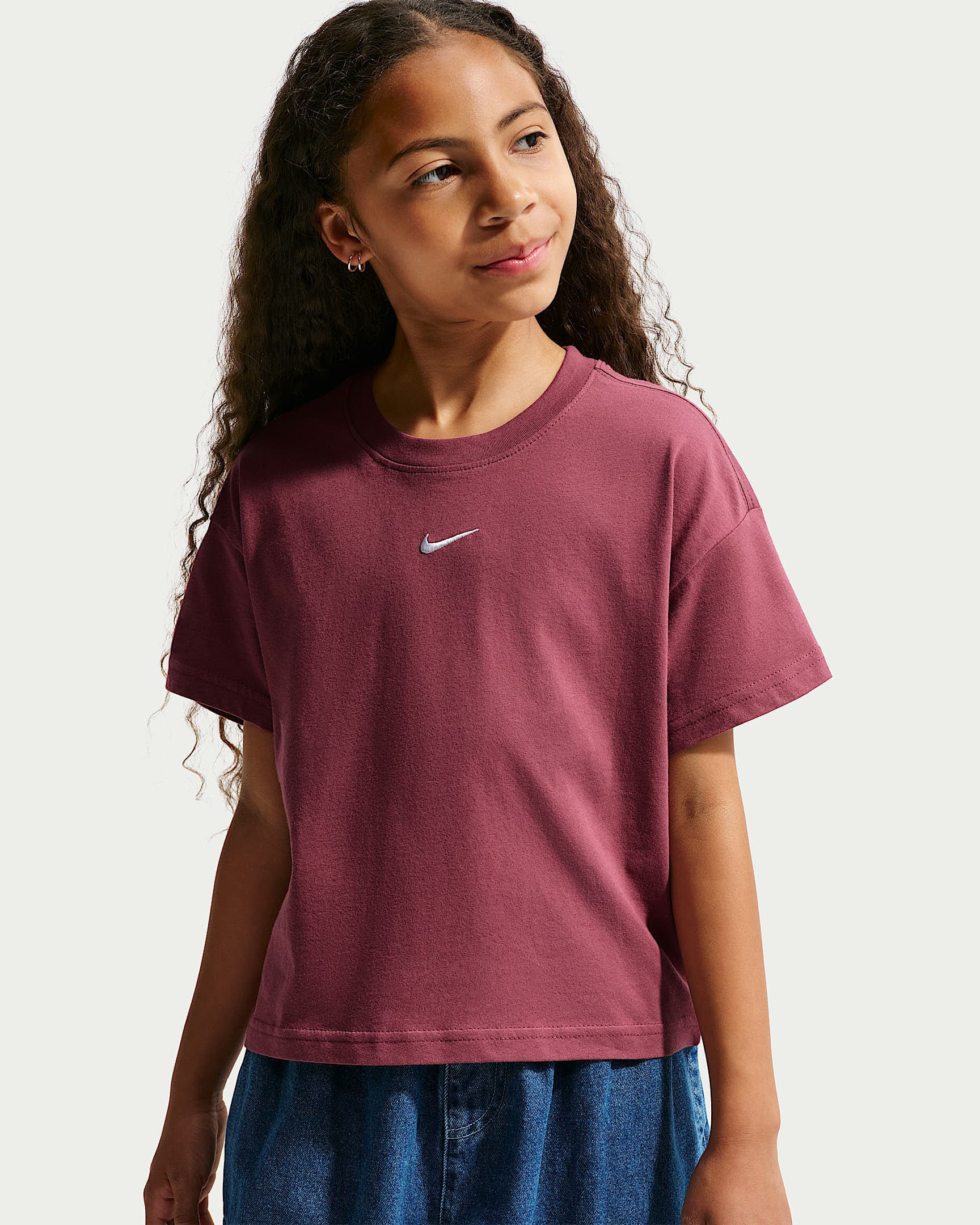 Nike Sportswear Essential T-Shirt für ältere Kinder (Mädchen)
