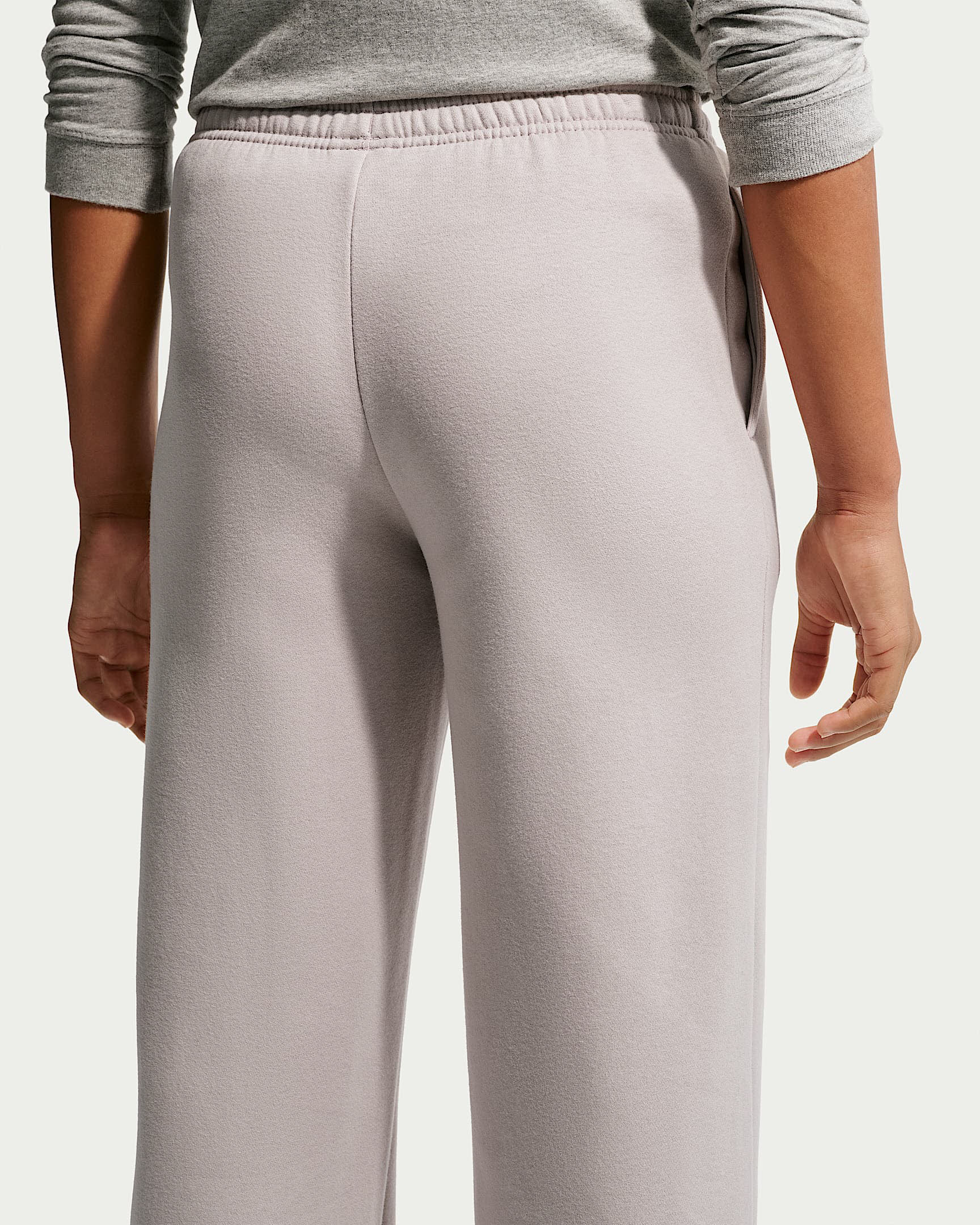 Nike Sportswear Studio Fleece Hose mit offenem Saum (Mädchen)