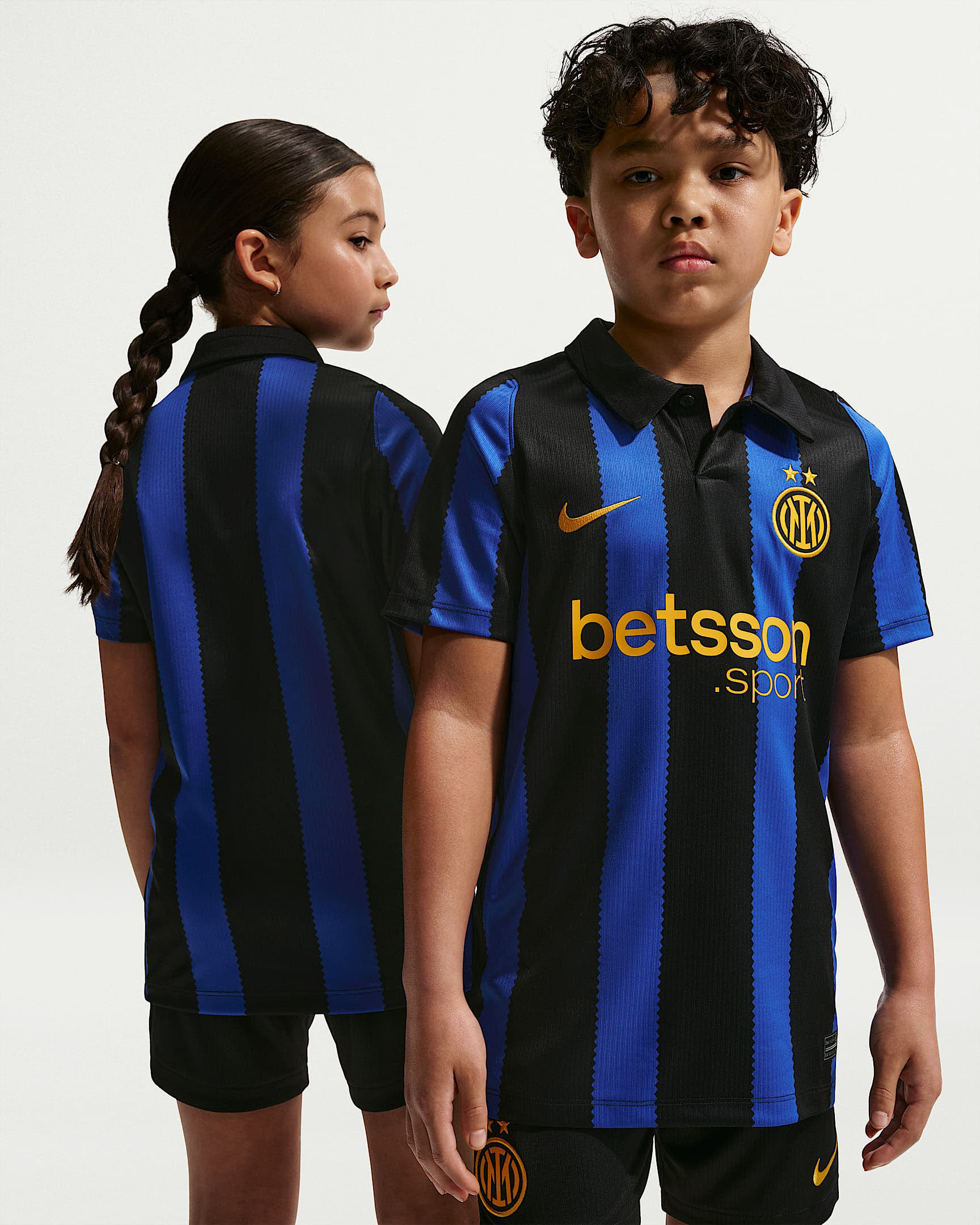 Inter Mailand 2026/27 Stadium Home Nike Dri-FIT Replika-Fußballtrikot (ältere Kinder)