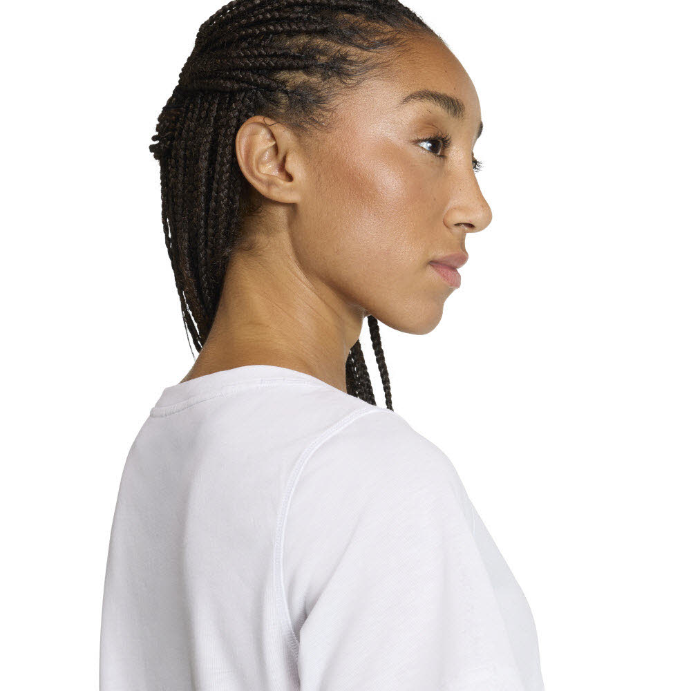 Adidas Workout Essentials T-Shirt mit tiefem Ausschnitt Damen
