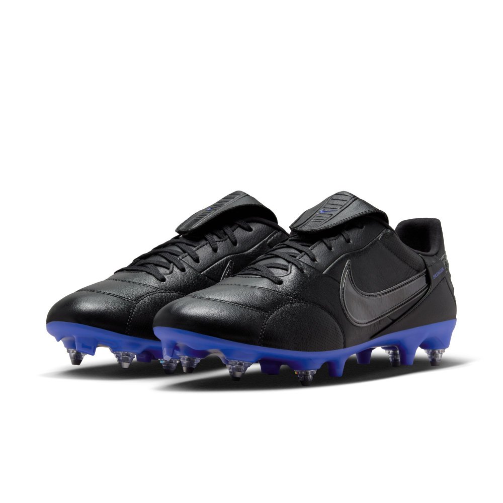 THE NIKE PREMIER 3 SG-PRO